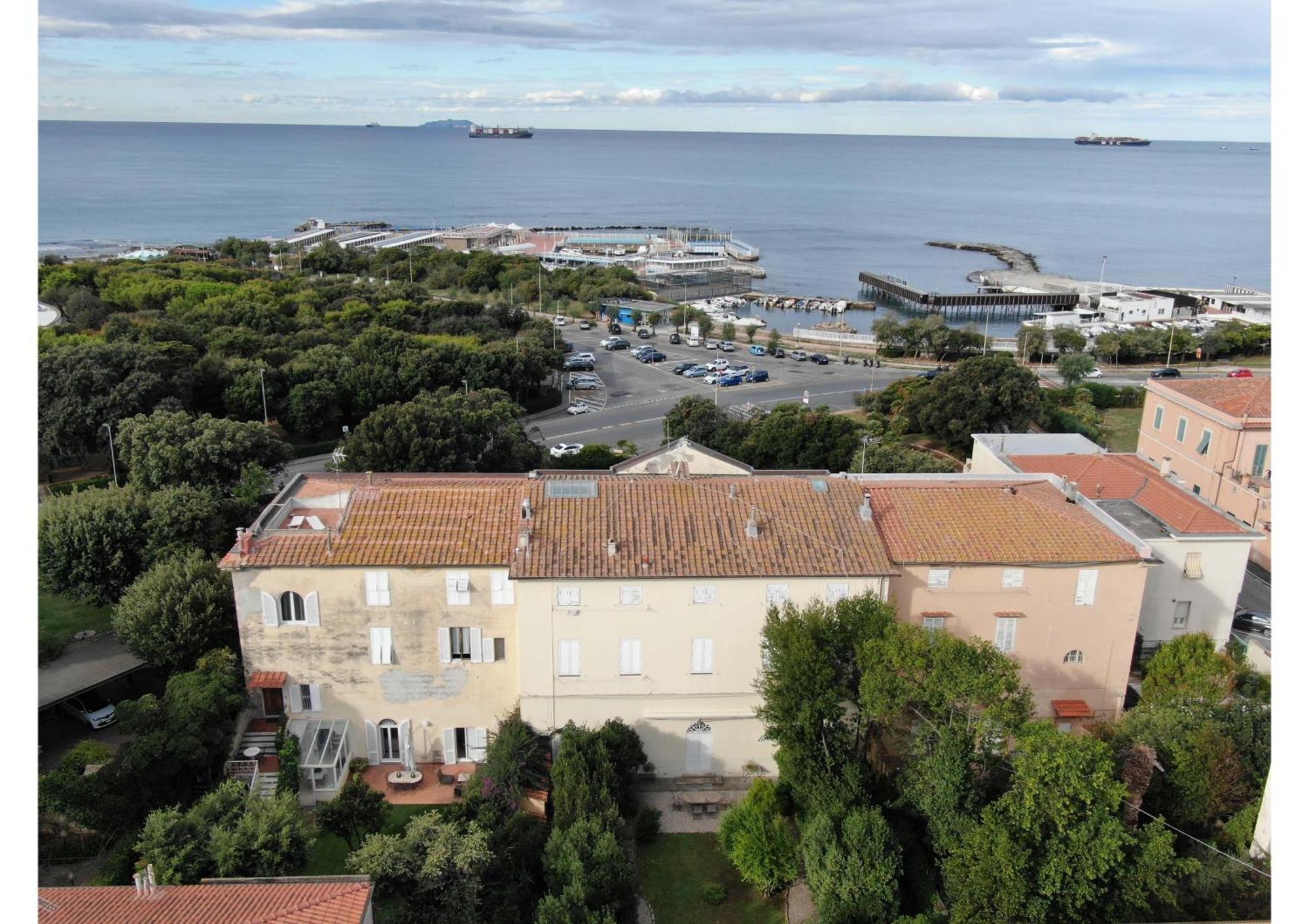 Villa Anselmi - Arteindiretta Livorno Eksteriør bilde